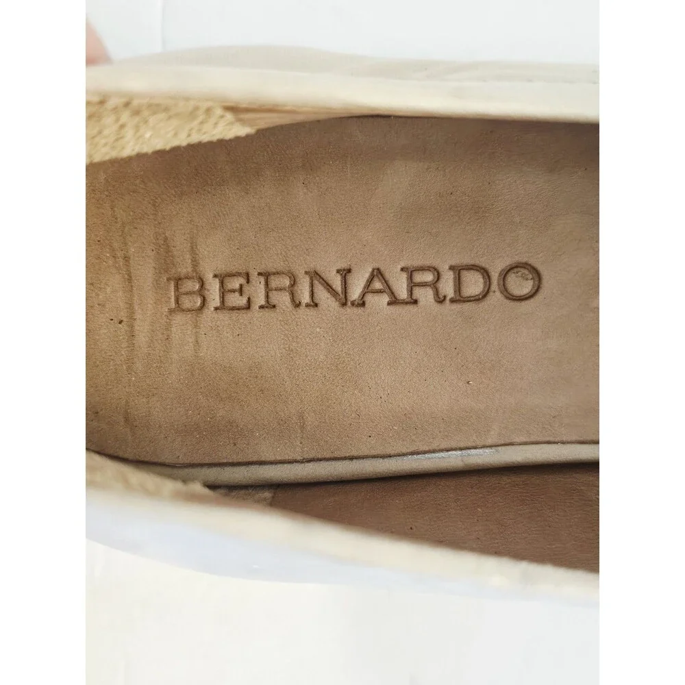 Bernardo Men's Size 11M Beige Leather Whipstitch Mules